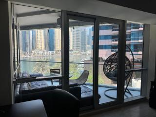 Stylish Marina View Apartment - 6