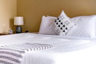 Prime Location Top Rated Free Parking Clean - 7