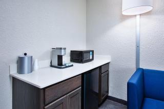 Holiday Inn Express & Suites Eden Prairie - Minneapolis by IHG - 9