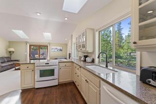 6 Dutchman home - Bend - 8