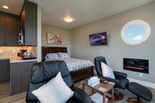 Eagles Bluff 1BR Suite of Kalama Oaks Lodge - 4