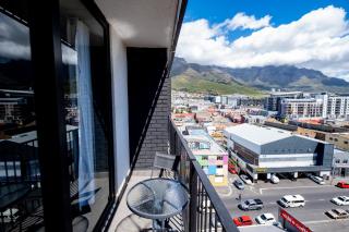 The Wex 808 - Top Floor Apt with Mountain Views - 3