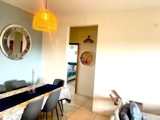 Luxury Westwood Apartment+pool - 1