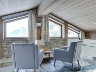 Spacieux appartement 5 pièces, proche commerces et pistes, avec terrasse et parking - FR-1-562-31 - 3