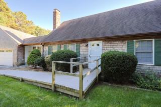 Stay On The Cape Vacation Rentals Cape Cod Getaway Near Beaches & Bike Trail - 3