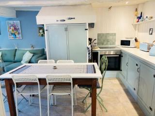 2 Bedroom Cottage - Sleeps 6 - Pool - Garden - 6