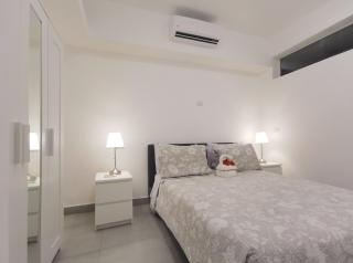 Suite 1 bdr good price - 3