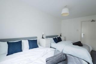 Bright 3-Bed Flat by University & City Centre - 4