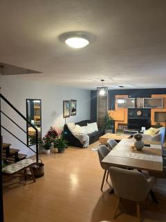 Moderna kuca u centru- dve spavaće sobe, parking u okviru dvorista - 2