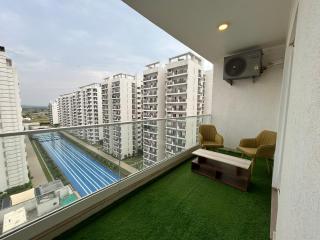 Skyline 1bhk Central Park Flower valley The Room - 8