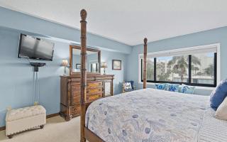 Oceanfront Two Bedroom Condo with Balcony and Heat - 9