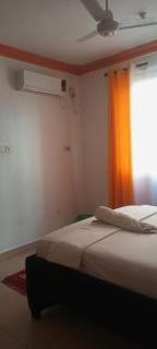 Lovely and spacious apartment with swimming pool - 1