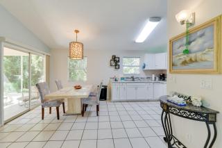 Couples Getaway Near Historic Downtown Venice! - 5