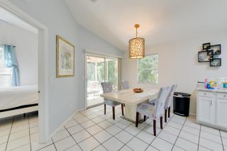 Couples Getaway Near Historic Downtown Venice! - 4