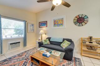 Less Than 1 Mi to Nokomis Beach Tranquil Couples Retreat - 2