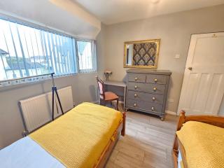 St Georges house, Premium 3 bed Home Slough, Legoland, Windsor - 6