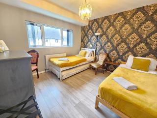 St Georges house, Premium 3 bed Home Slough, Legoland, Windsor - 8