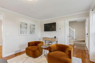 Ultimate Group Escape Heated Pool - 12 Guests - 8