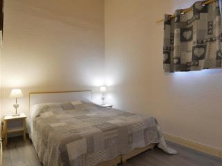 Appartement rénové 5p au pied des pistes avec balcon - FR-1-181-1972 - 2