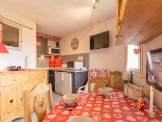 Studio rénové proche pistes avec balcon et coin montagne - FR-1-181-2469 - 1