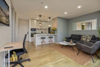 Urban 701 - Relaxing apt w/ pool, jacuzzi & gym - 5