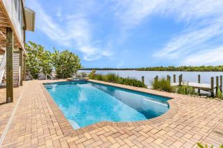 Kokopelli Villa - Matlacha waterfront close to Cap Coral - private home locally managed, fair & honest pricing - 1