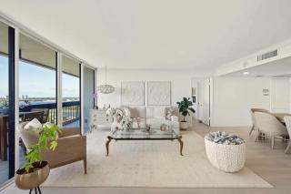 Renovated Two Bedroom Condo with Lake Views - 8