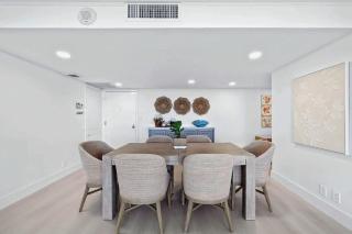 Renovated Two Bedroom Condo with Lake Views - 7