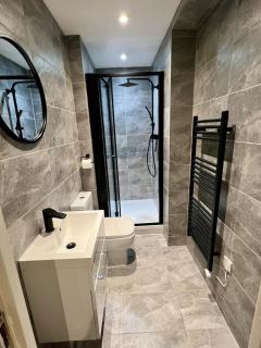 Nottingham Hotspot Studio, Brand New & Modern - 9