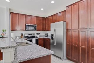 Modern 3BR Home in Meridian - King Suite - Comfort - 2