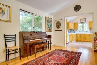 4,200 Sq Ft Mid-Cape Cottage with Furnished Deck! - 3