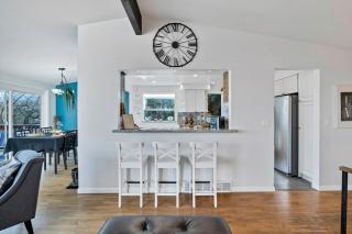 Rainier Beach - Lake WA View - 15 Min to Downtown & SEA Airport - 1