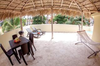 Garden view and beach access - 5