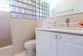 Garden view and beach access - 4