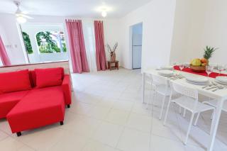 Garden view and beach access - 2