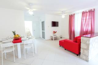 Garden view and beach access - 1