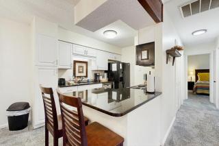 Quiet coastal escape within walking distance to beach with shared pool - 4