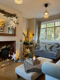 5 - Perfect location to explore - Great for Groups! - 0