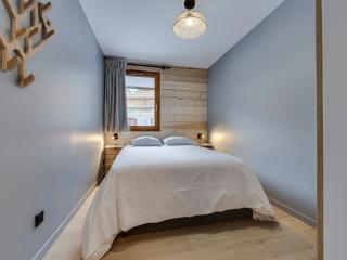 Appartement Prestige 3 Pièces au Pied des Pistes avec Balcon et Parking - FR-1-502-585 - 4