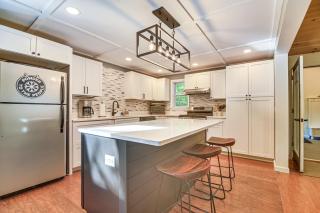 Hike, Leaf-Peep, Ski Hideaway with Private Hot Tub! - 9