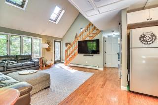 Hike, Leaf-Peep, Ski Hideaway with Private Hot Tub! - 4