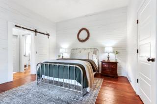 Historic Home Walk to Downtown & Wedding Venues - 9