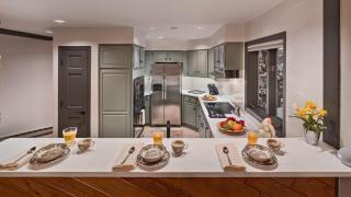 Glacier Lodge - East - 4