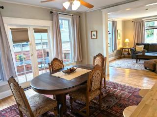 House on Hill Street - 6