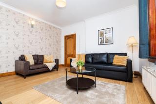 2Bed Upper Cottage Flat-On Street Parking - 0