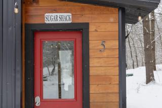 Maple Sugar Shack Tiny House with hot tub & river by Stowe - 3