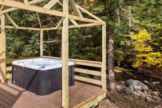 Geodome 1min to Smuggler's Notch with hot tub & River - 8