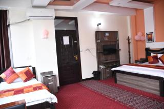Khyber Premium Hotel - 4