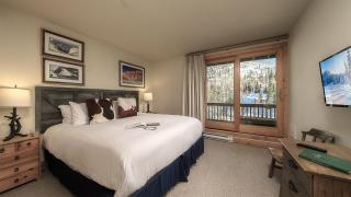 Right-O-Way Chalet - 1