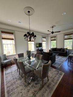 111 Waldburg street Beautifully Renovated Historic 5 bedroom 5 bath - Savannah - 3